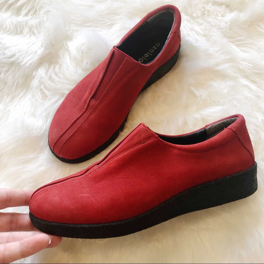 Azaleia Red Faux Suede Slip On Loafers - 6M